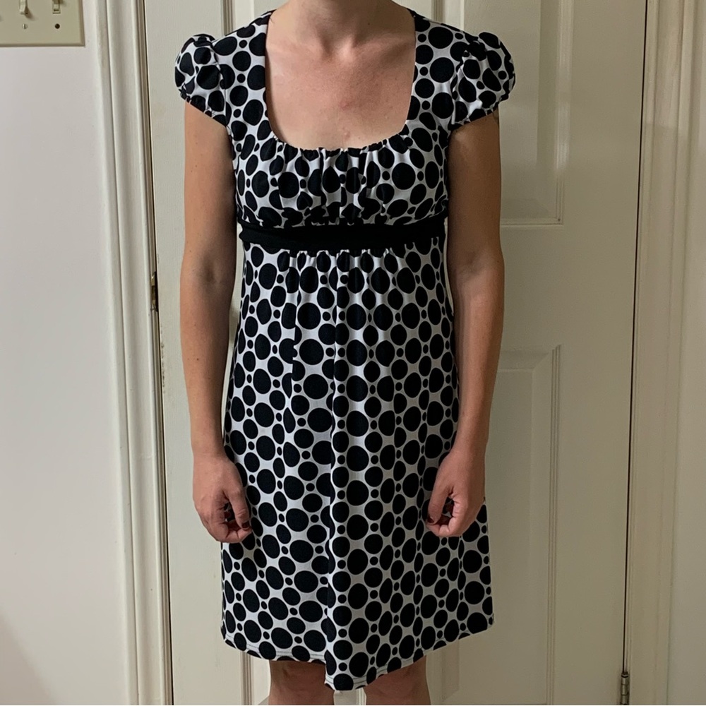 🌷3 for $25🌷Jessica, US 8, White & Black Polka Dot Belted Scoop Neck Dress